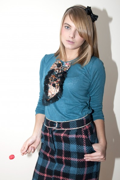 haut et jupe Manoush Serre-tête H&M. Look 100% Manoush